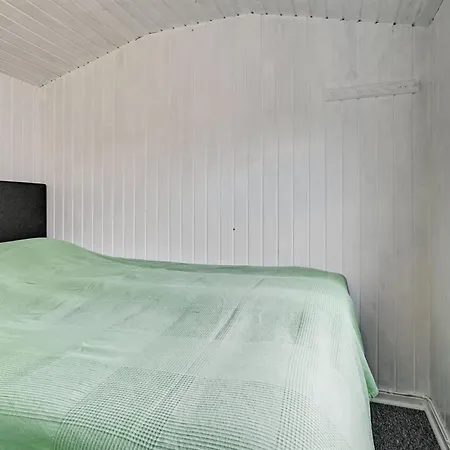 Leonor - 300m From The Sea By Interhome *